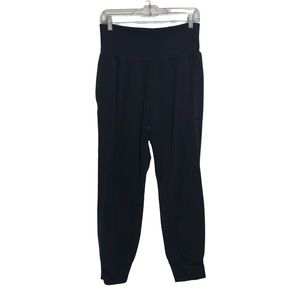 Athleta black salutation jogger powervita size medium